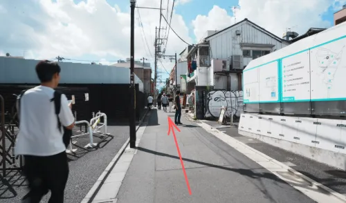④ そのまま直進します